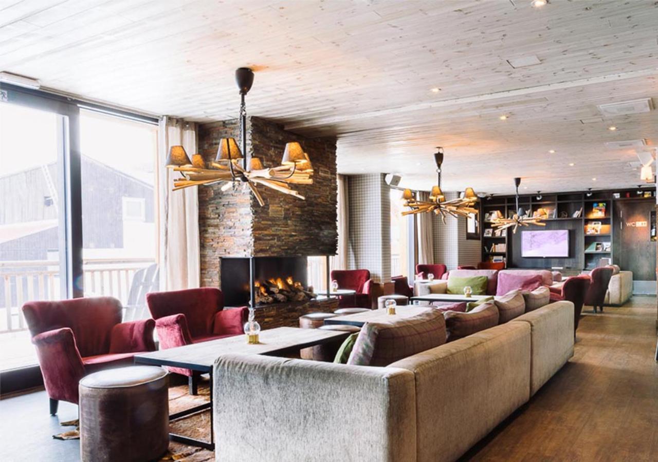 Langley Hotel Tango Валь-Торанс Экстерьер фото