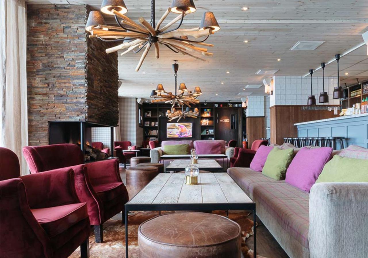 Langley Hotel Tango Валь-Торанс Экстерьер фото