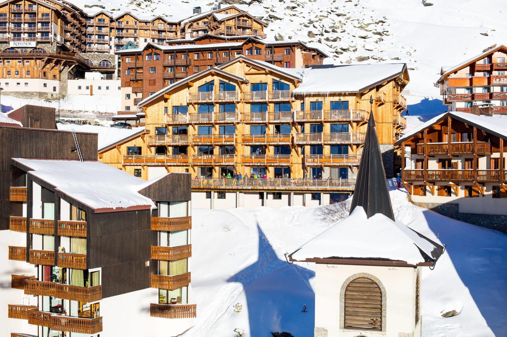 Langley Hotel Tango Валь-Торанс Экстерьер фото